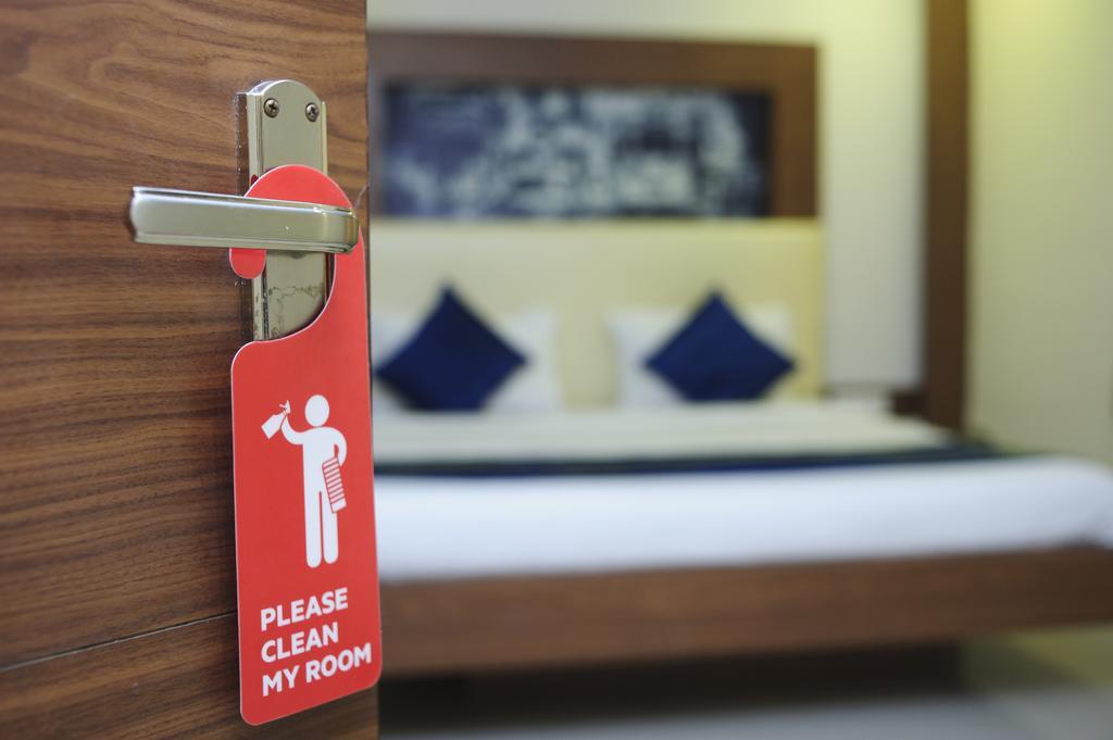 כלכותה Oyo 460 Hotel Ivory Residency מראה חיצוני תמונה