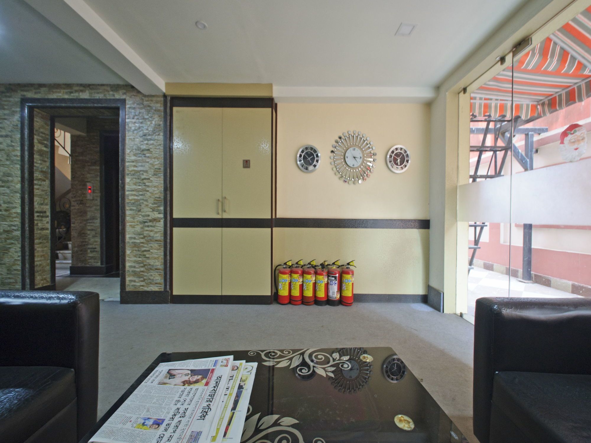 כלכותה Oyo 460 Hotel Ivory Residency מראה חיצוני תמונה