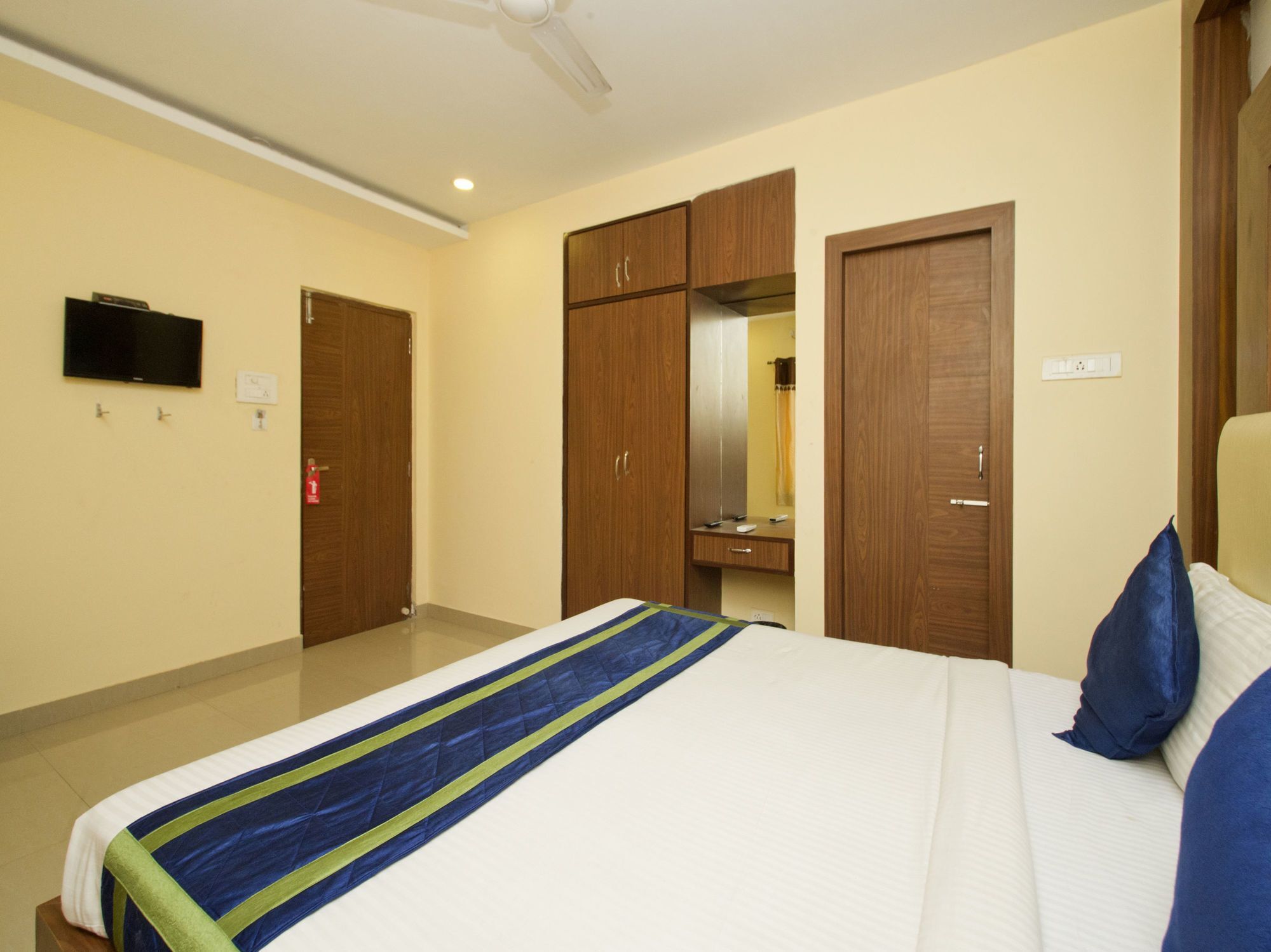כלכותה Oyo 460 Hotel Ivory Residency מראה חיצוני תמונה