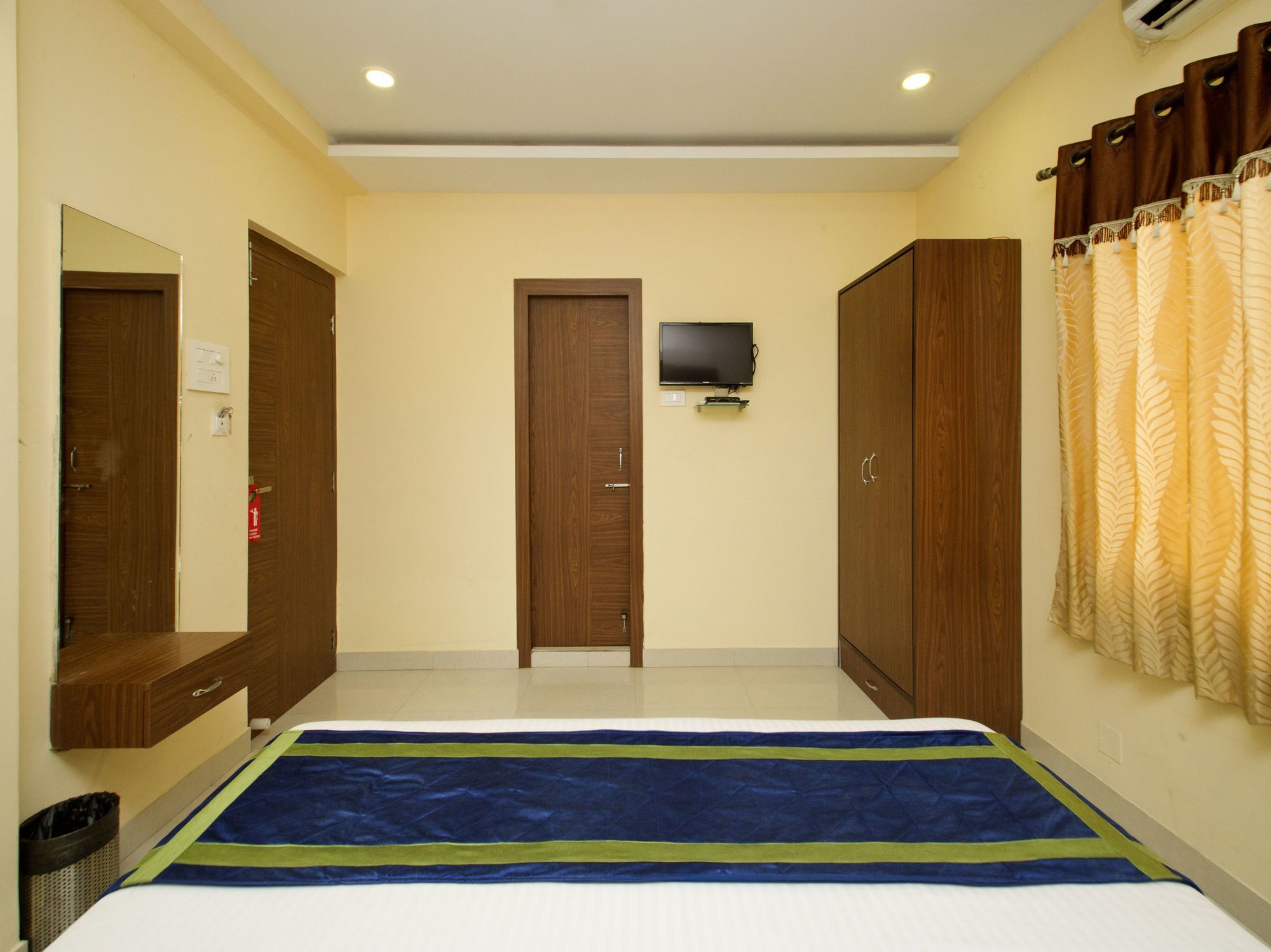 כלכותה Oyo 460 Hotel Ivory Residency מראה חיצוני תמונה